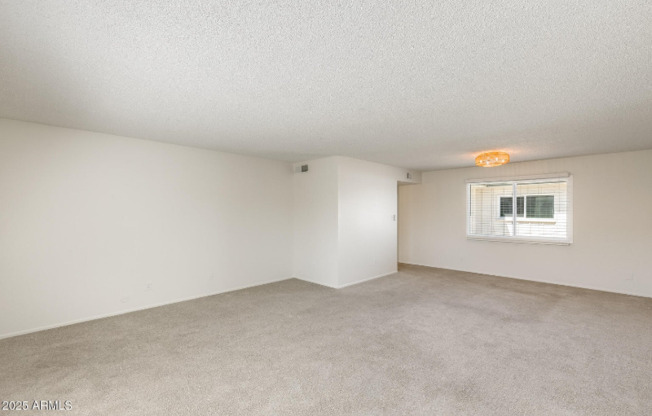 5809 E THOMAS RD