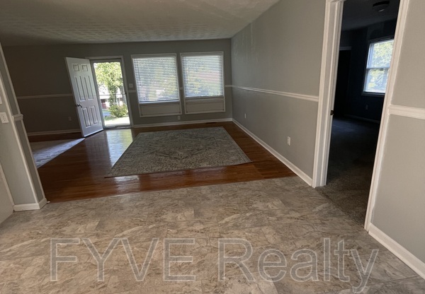 3 beds, 2 baths, 1,350 sqft, $1,950