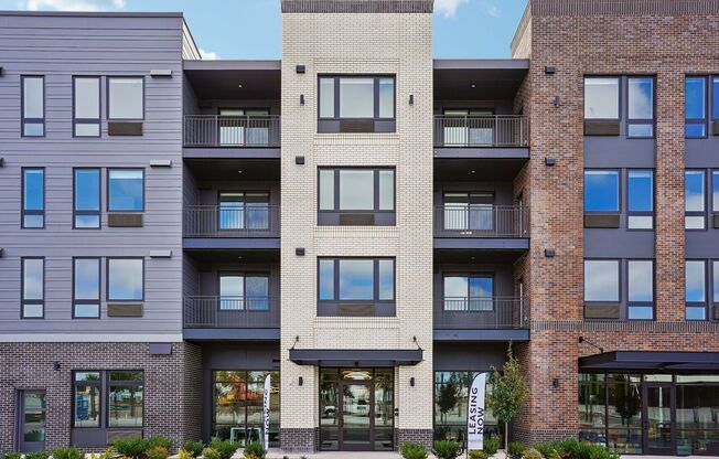 1 bed, 1 bath, 548 sqft, $1,700, Unit 305