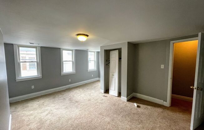 2 or 3 bed 1.5 bath - Southside flats, washer/dryer, central air, private courtyard