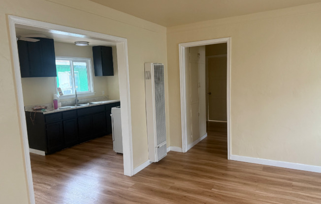 216 E 108 ST