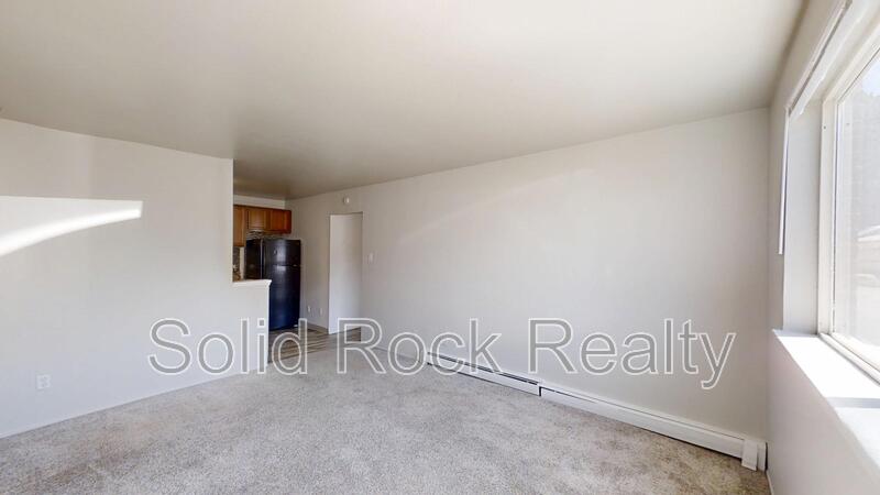3341 E FOUNTAIN PL