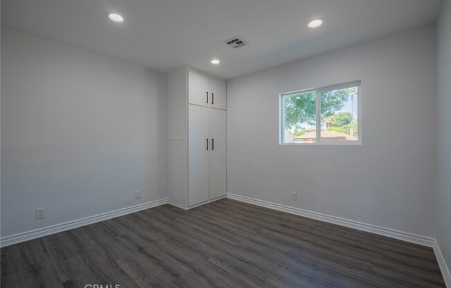 7032 PENFIELD AVE