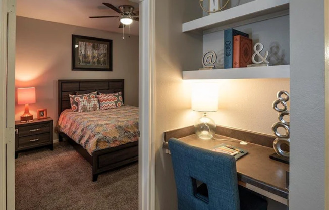 2 beds, 2 baths, 922 sqft, $1,050, Unit 236