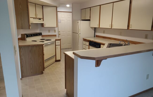 2 beds, 1 bath, 900 sqft, $1,150, Unit 204