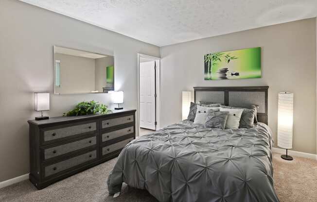 Large master bedroom with in suite bathroom at Heritage Hill Estates Apartments, Cincinnati, Ohio 45227