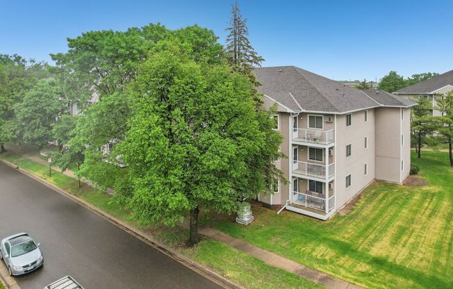 1 bed, 1 bath, 895 sqft, $1,299, Unit 2350-117