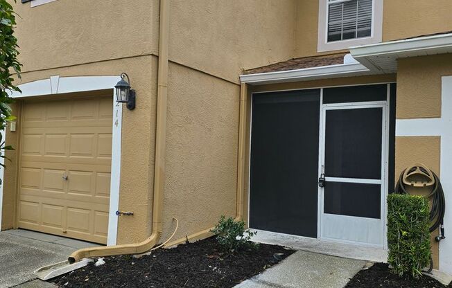 Stunning Fully Renovated Townhouse for rent in Land O' Lakes – Your Dream Home Awaits!