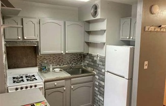 1 bed, 2 baths, 650 sqft, $2,000, Unit 5D