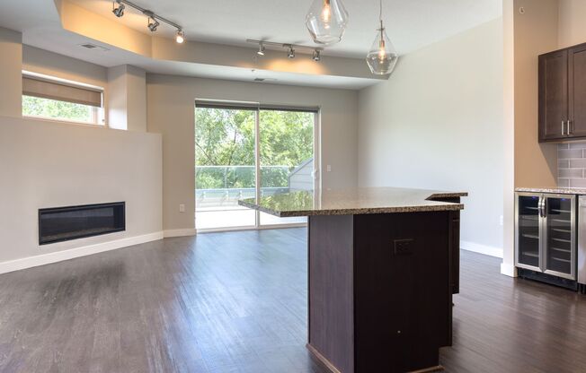 2 beds, 2.5 baths, 1,575 sqft, $3,250