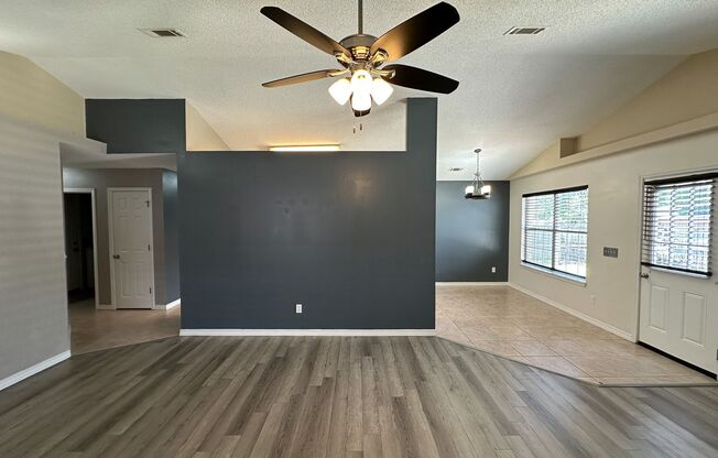 3 bedroom 2 bath home for rent in Bayou Place!