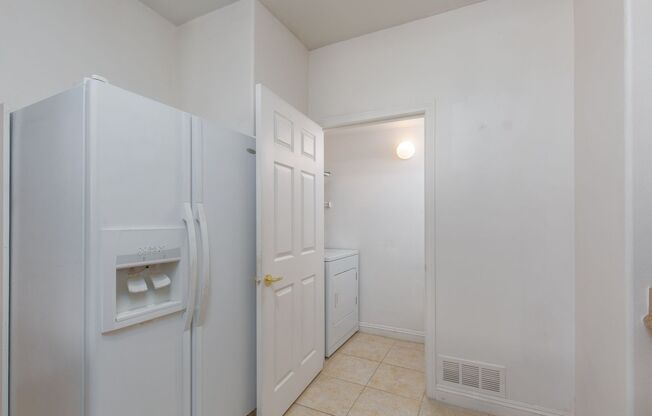 2 beds, 2 baths, $1,350, Unit # 1069