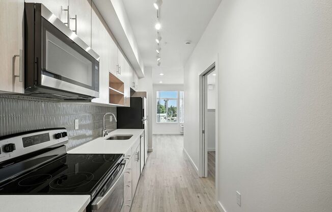 1 bed, 1 bath, 549 sqft, $1,350, Unit 406