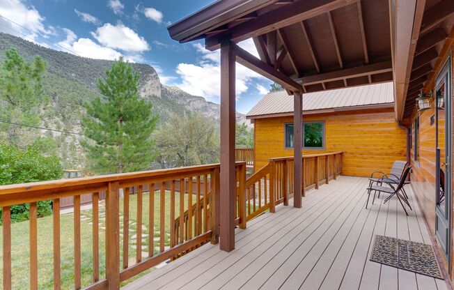 Peaceful Mountain Retreat with Stunning Views in Mount Charleston!