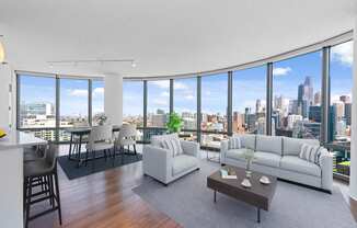 RIVER FRONT LIVING IN THE HEART OF CHICAGO