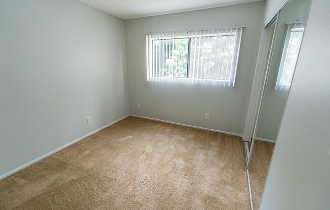 2 beds, 1 bath, 1,000 sqft, $1,998, Unit 120