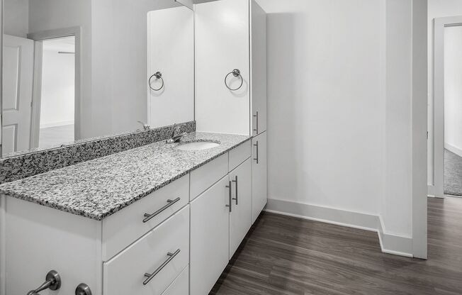 2 beds, 2 baths, 1,273 sqft, $1,995, Unit 4100