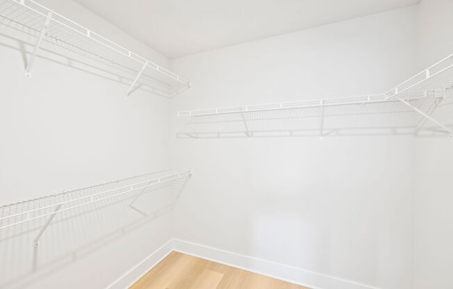4 beds, 3.5 baths, 2,374 sqft, $2,400, Unit 8022