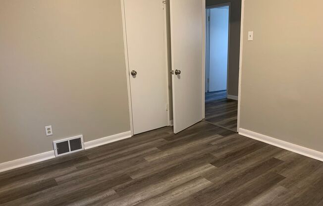 2 beds, 1 bath, $1,000