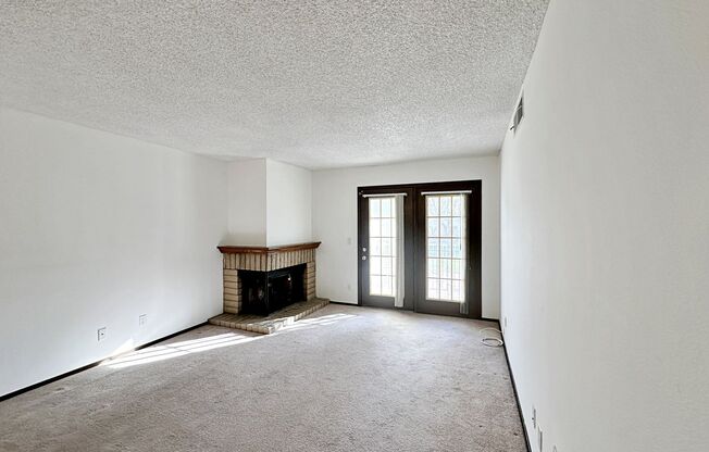 2 beds, 2 baths, $1,400