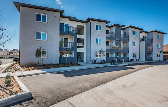 Mesa College Luxury Apartments with Parking + Patio