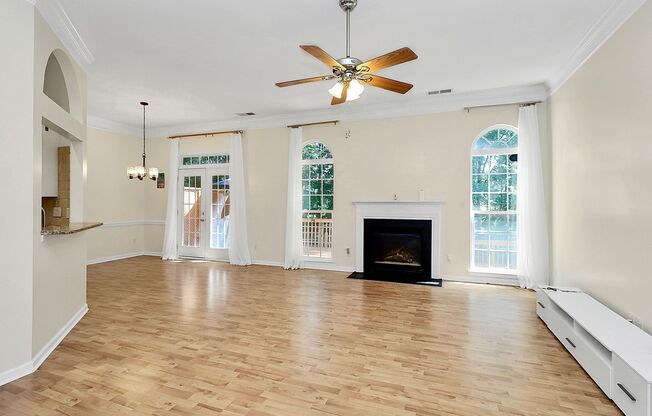 Beautiful 4/3 Home for Rent