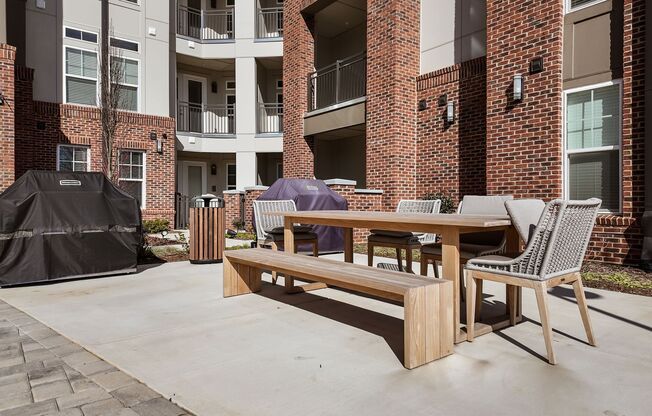 1 bed, 1 bath, 773 sqft, $1,300, Unit 1-208