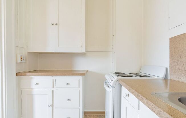 Studio, 1 bath, 400 sqft, $1,495, Unit 203