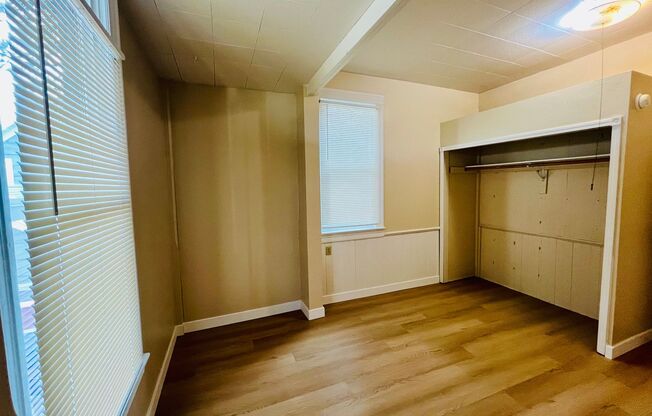 1 bed, 1 bath, 700 sqft, $1,495, Unit C