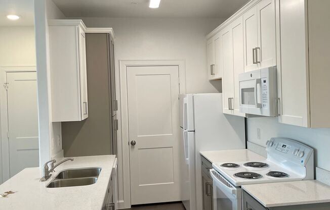 1 bed, 1 bath, 793 sqft, $1,150, Unit 269
