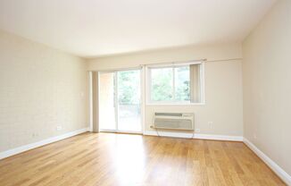 1 bed, 1 bath, $1,390