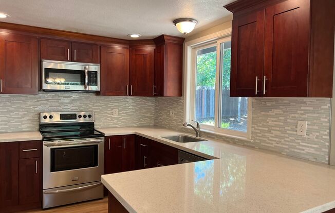 3 Bedroom 2 Bathroom 2 Car Garage Home in Loomis