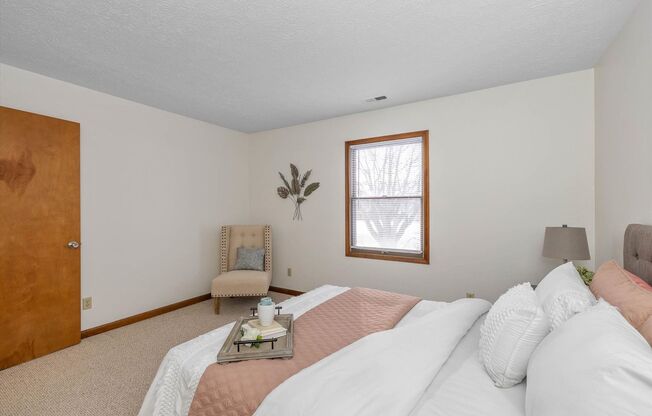 2 beds, 1 bath, 950 sqft, $1,400, Unit 1021 Parkside Court South