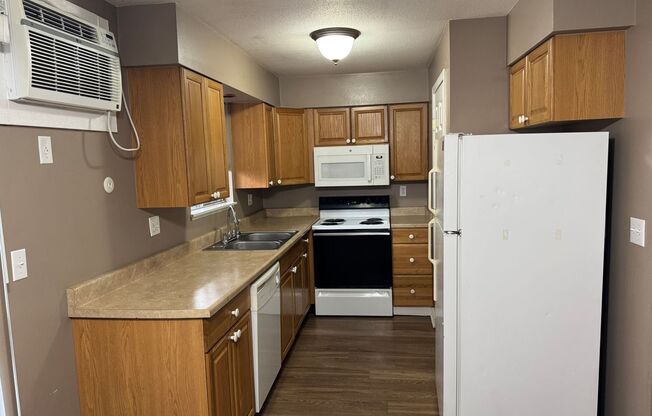 1 bed, 1 bath, $895, Unit #2