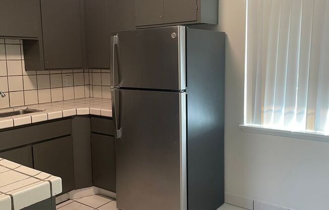 1 bed, 1 bath, 650 sqft, $2,050, Unit 18