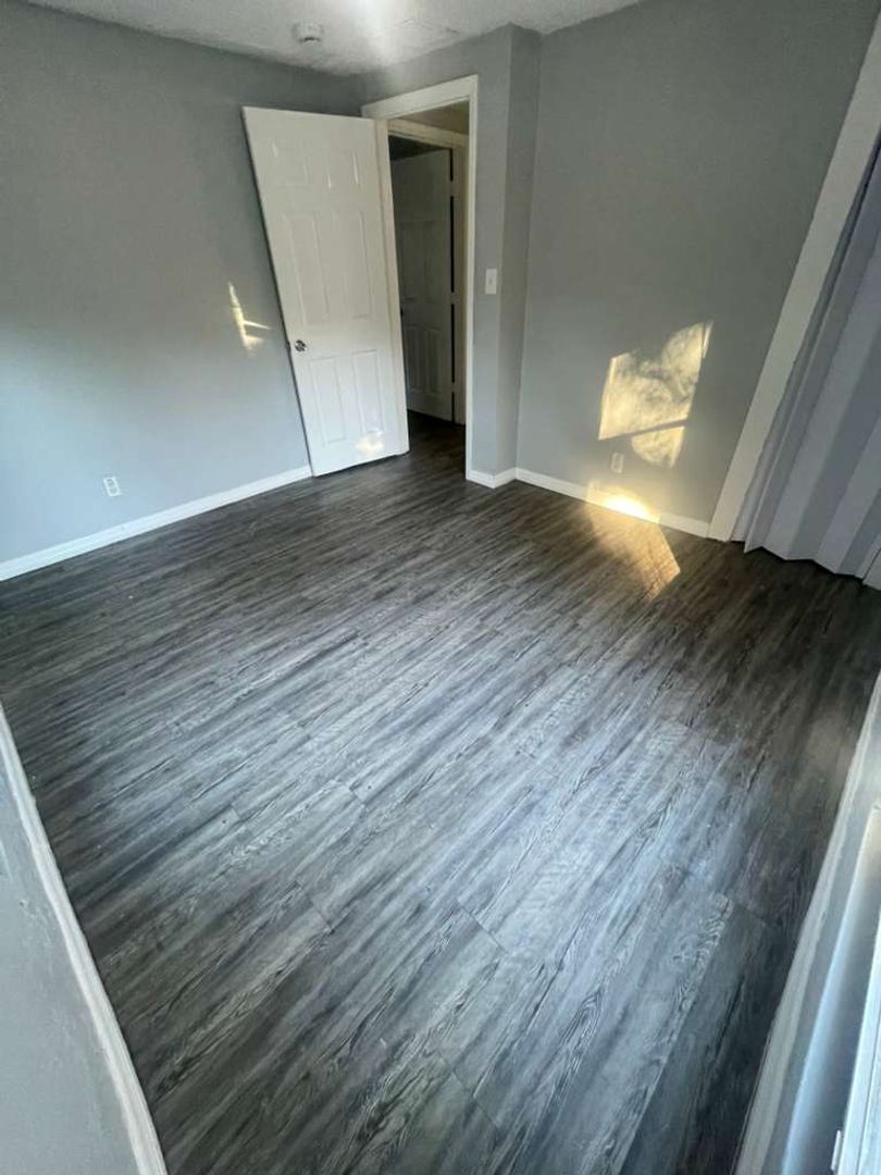 2/1 St Pete Move In Ready