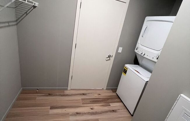 1 bed, 1 bath, 647 sqft, $1,210, Unit HW-310