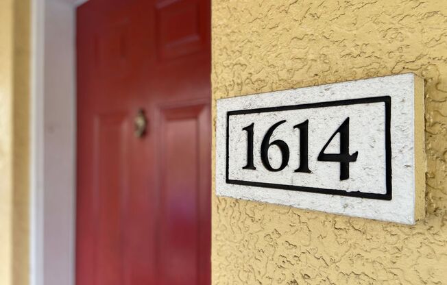 Spacious 1br/1ba Visconti Townhome!