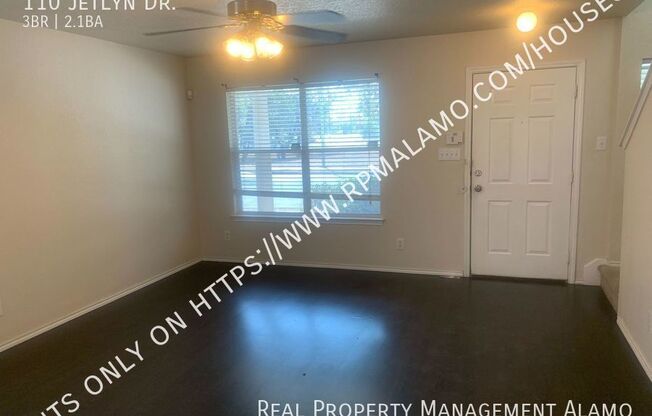 3 beds, 2.5 baths, 1,384 sqft, $1,649