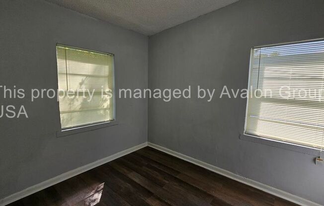 3 beds, 1 bath, $1,325