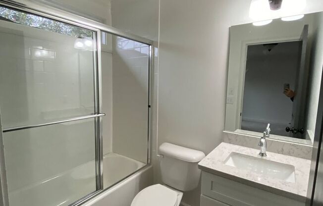 2 beds, 2.5 baths, $3,095, Unit 620