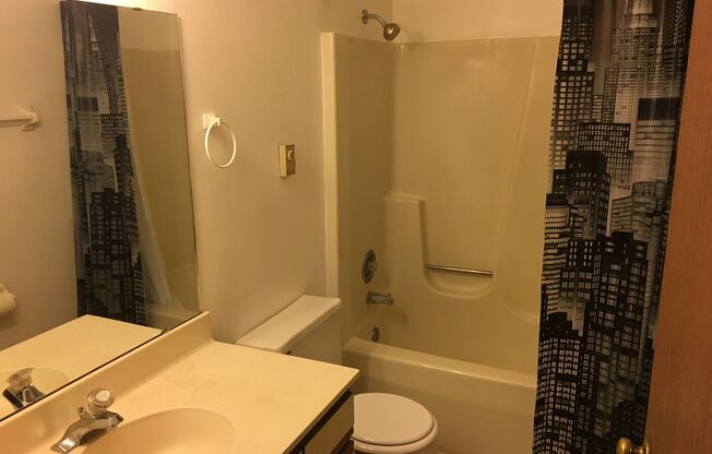 West Side 1 Bedroom Apartments!
