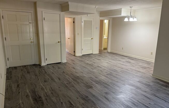 2 beds, 1 bath, 1,100 sqft, $1,375, Unit 408-3