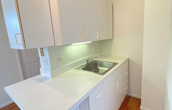 Studio, 1 bath, 300 sqft, $1,150, Unit 5959-504