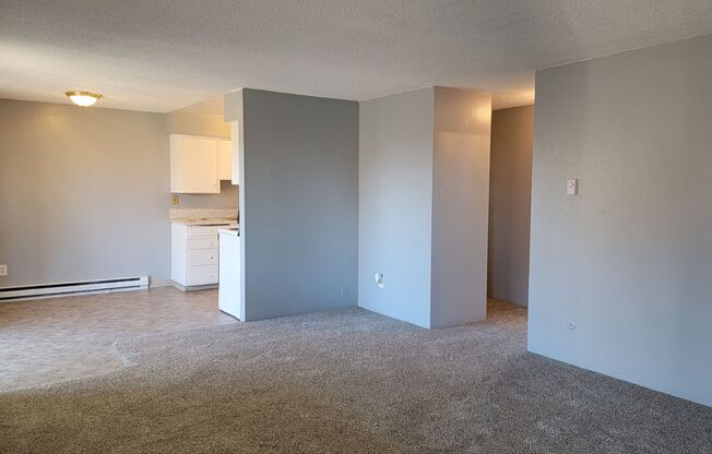 2 beds, 1 bath, $1,545, Unit Unit 3