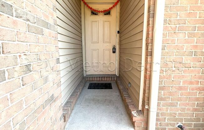MOVE-IN READY RANCH-STYLE CONDO