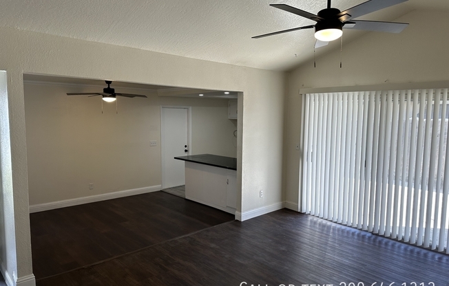 928 PRINCESS DR