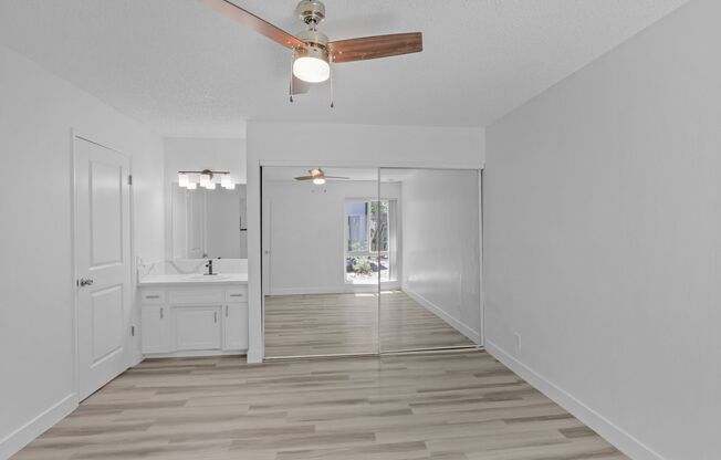 2 beds, 1 bath, 880 sqft, $1,750, Unit 227