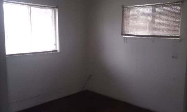 3 beds, 2 baths, $1,300