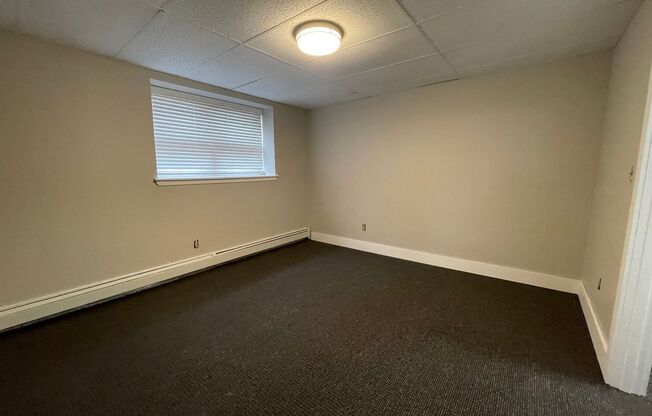 1 bed, 1 bath, 700 sqft, $760, Unit 05